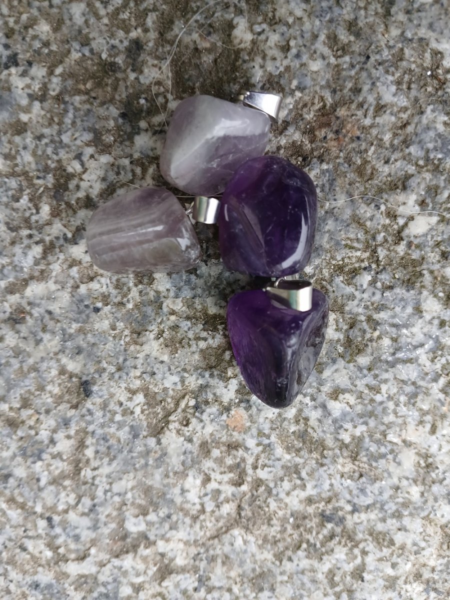 přívěsek ametyst valoun