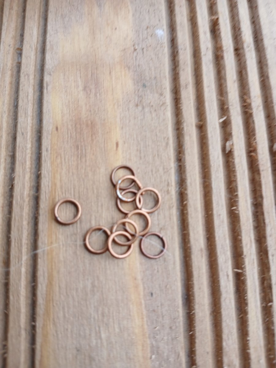 Spojovací kroužky 6x0,7 mm, barva staroměď, balení 20 ks