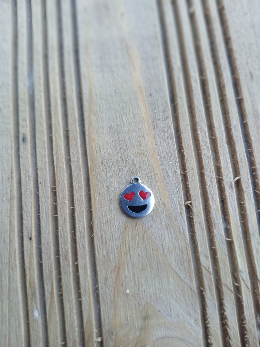 přívěsek smajlík srdíčka