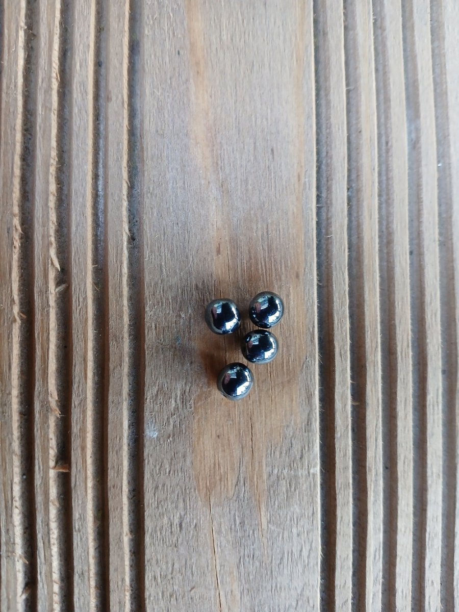 skleněný korálek 6 mm hematit