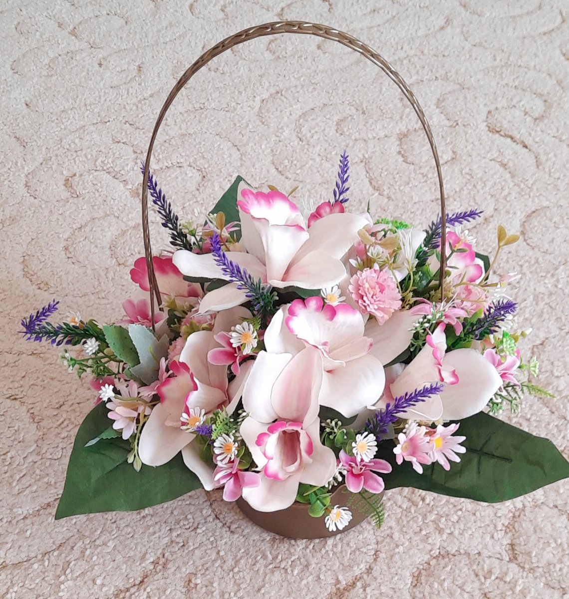 Košík s květinami 