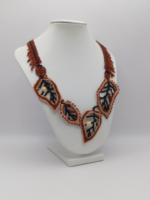 Náhrdelník - Kaštanová elegance