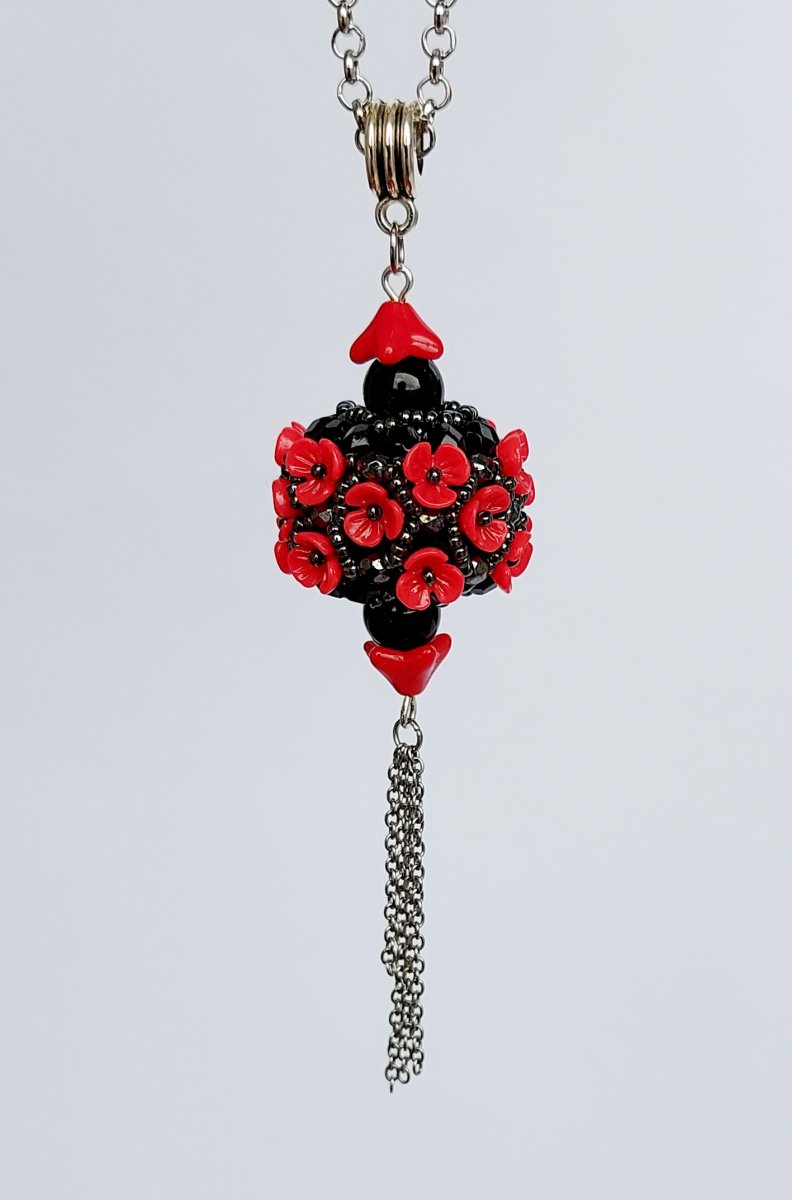 Náhrdelník Květohra červeno-černá