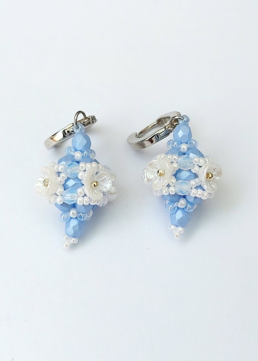 Náušnice Květohra bílo-modrá