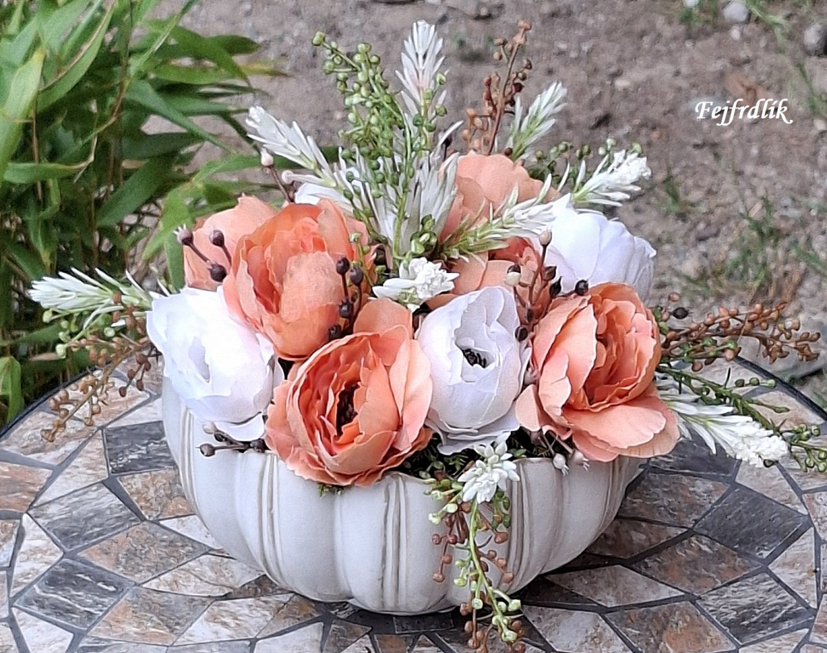 květy v porcelánu ;-)..