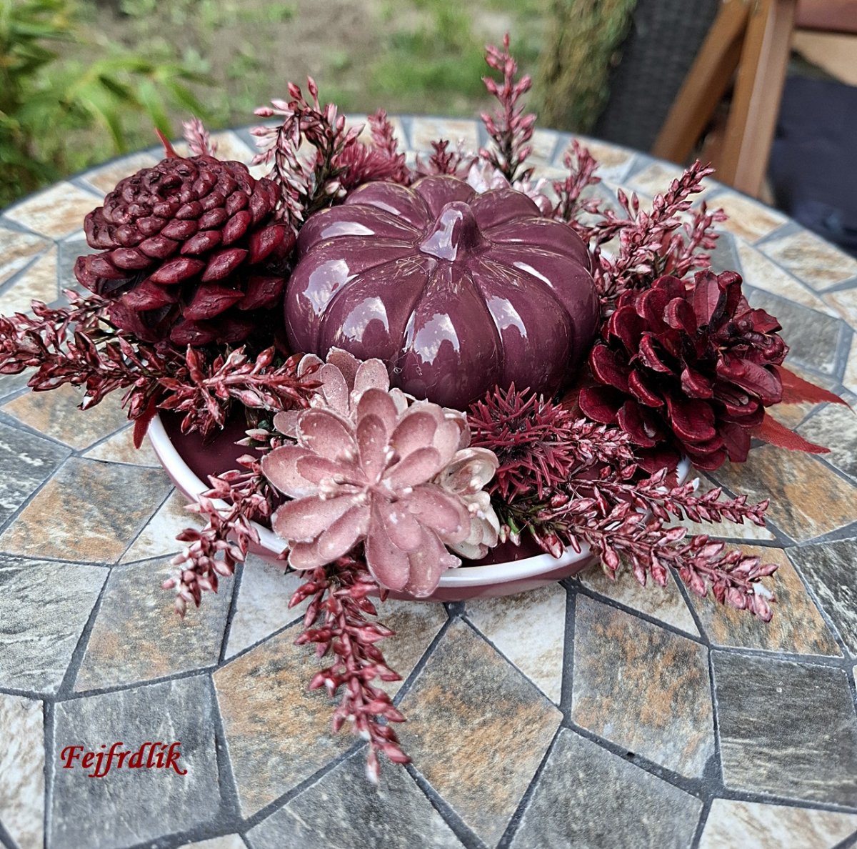 dýně na keramickém talířku..