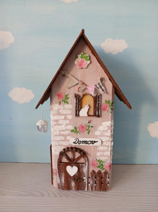 Dřevěný dekorativní domeček č.10 - 8 x 20 x 6 cm