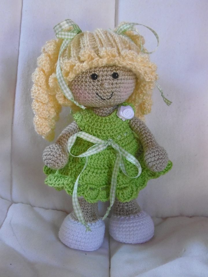 Háčkovaná panenka Adélka