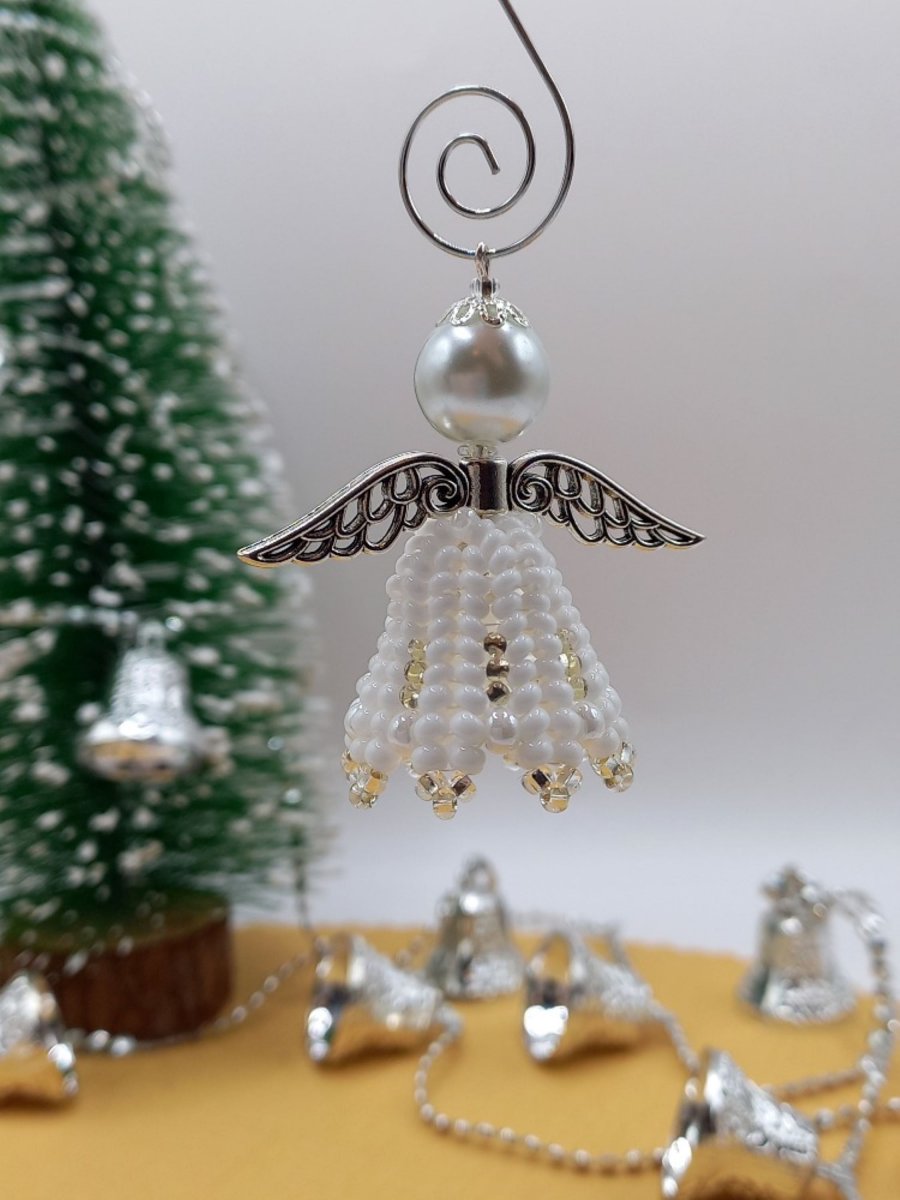 Dekorace - Anděl bílo-stříbrný