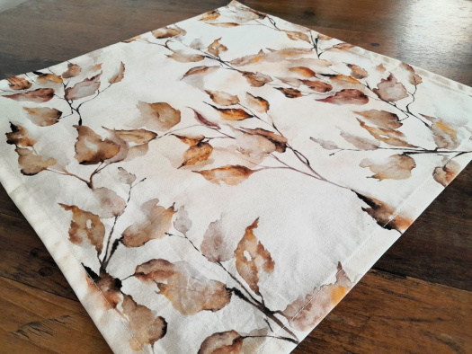 Čtvercový ubrus......listy v hnědé