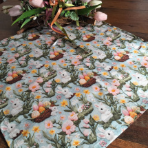 Čtvercový ubrus....bílý zajíček