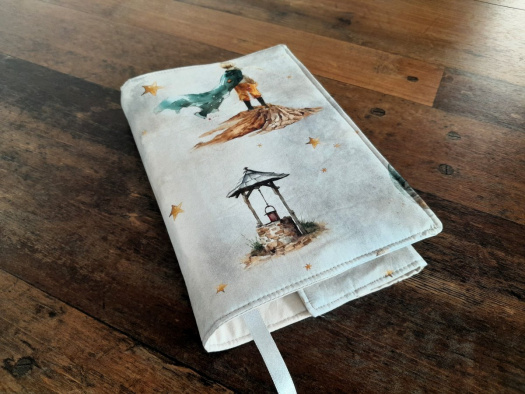 nastavitelný obal na knihu.....Malý princ