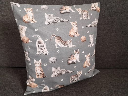 Povlak na polštářek....kočičí