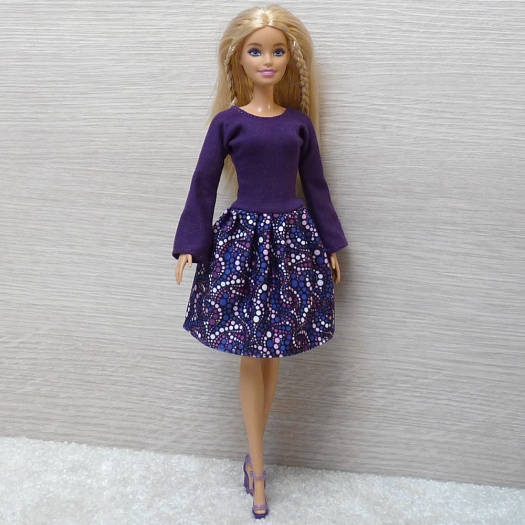 Fialové šatičky pro Barbie