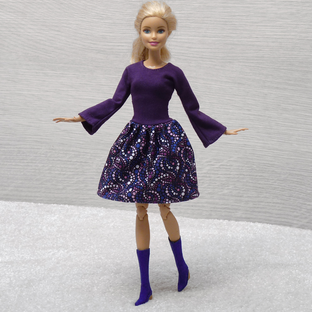 Fialové šatičky pro Barbie