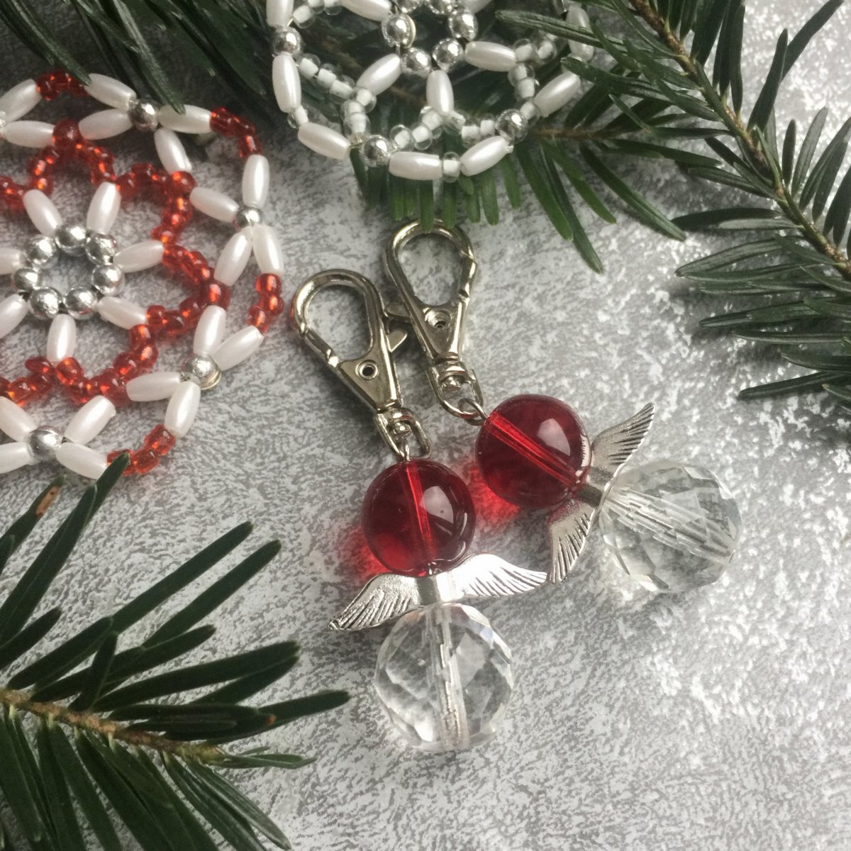 Křišťálovo červený anděl