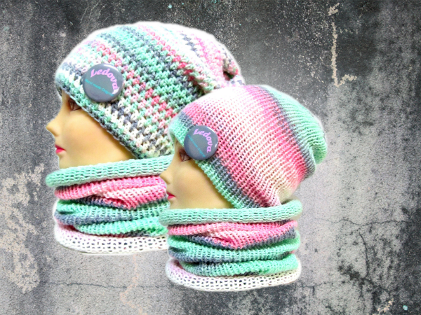 Dvě čapky a nákrčník 1446