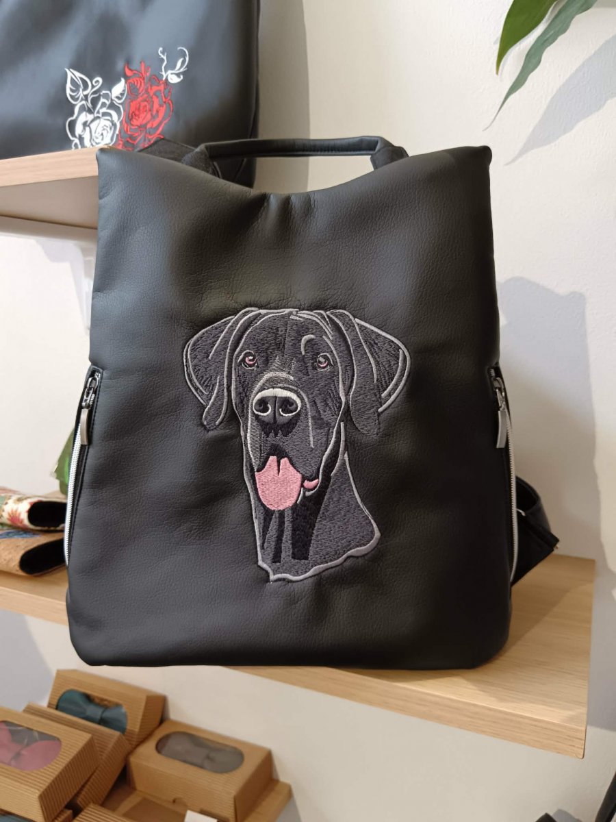 Vyšívaný batoh Safe - Doga