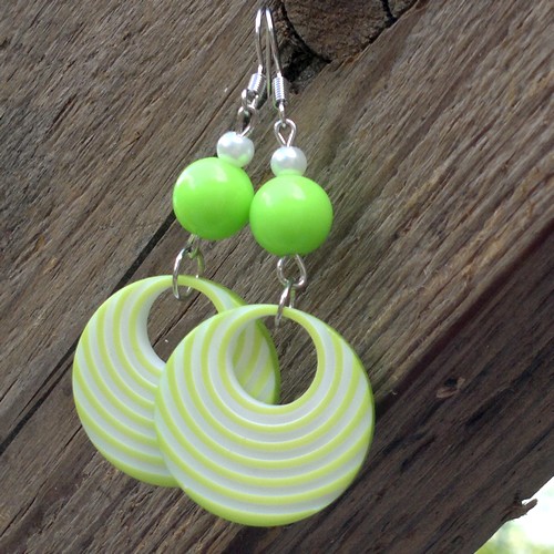 Zelené proužkované retro placičky