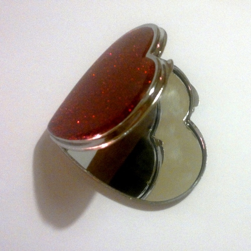 Zrcátko-červené srdce