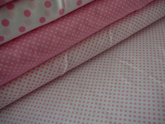 Bavlněná látka - metráž - růžový puntík na bílé - š. 150 cm