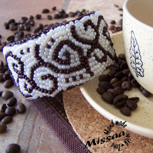 Náramek "Réunion pour le café"