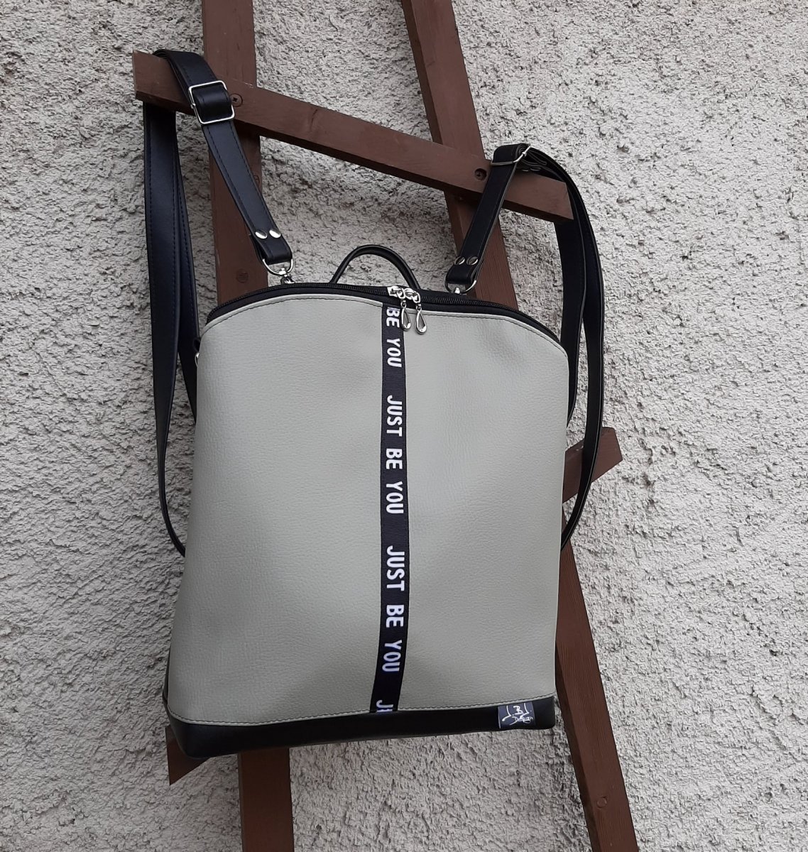 CHARLIE č.3 Kabelko- batoh