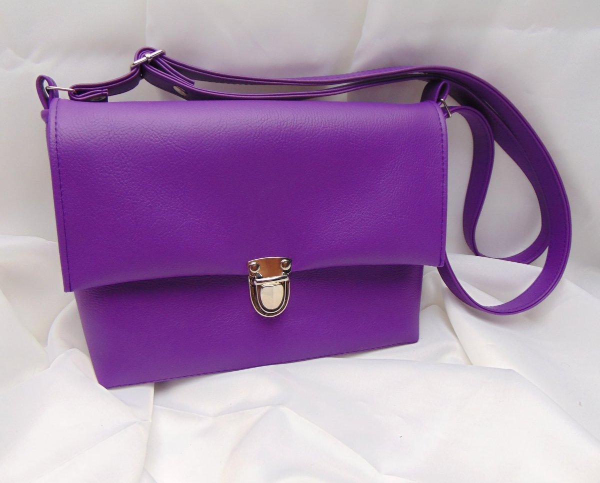 SANDY č. 8 -- fialová