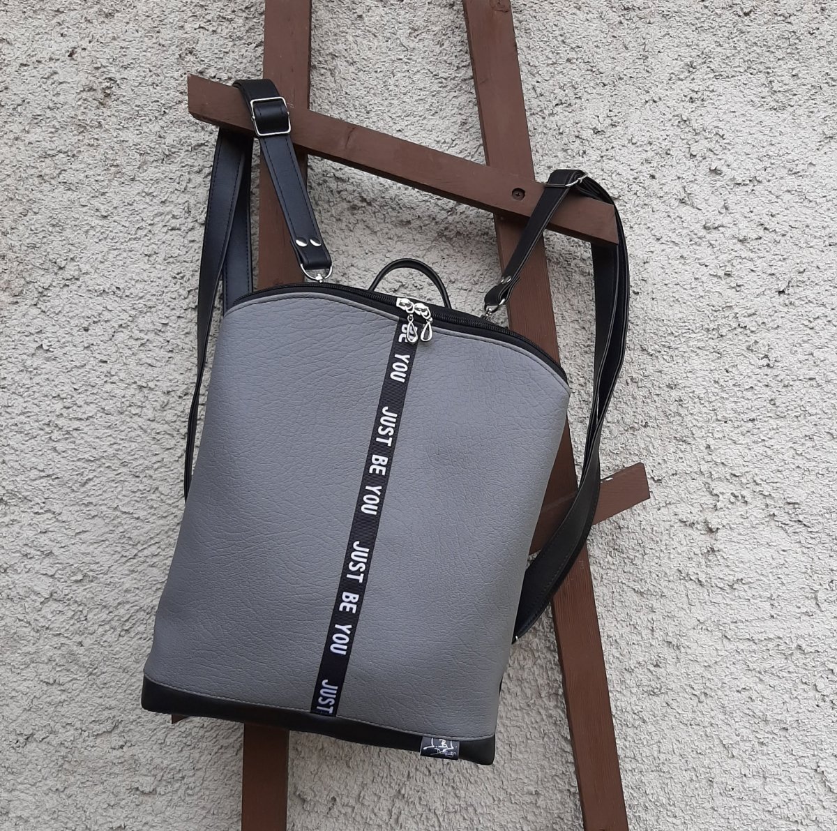 CHARLIE č.2 Kabelko- batoh