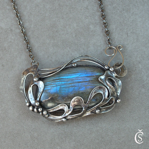 V oblacích - Labradorit