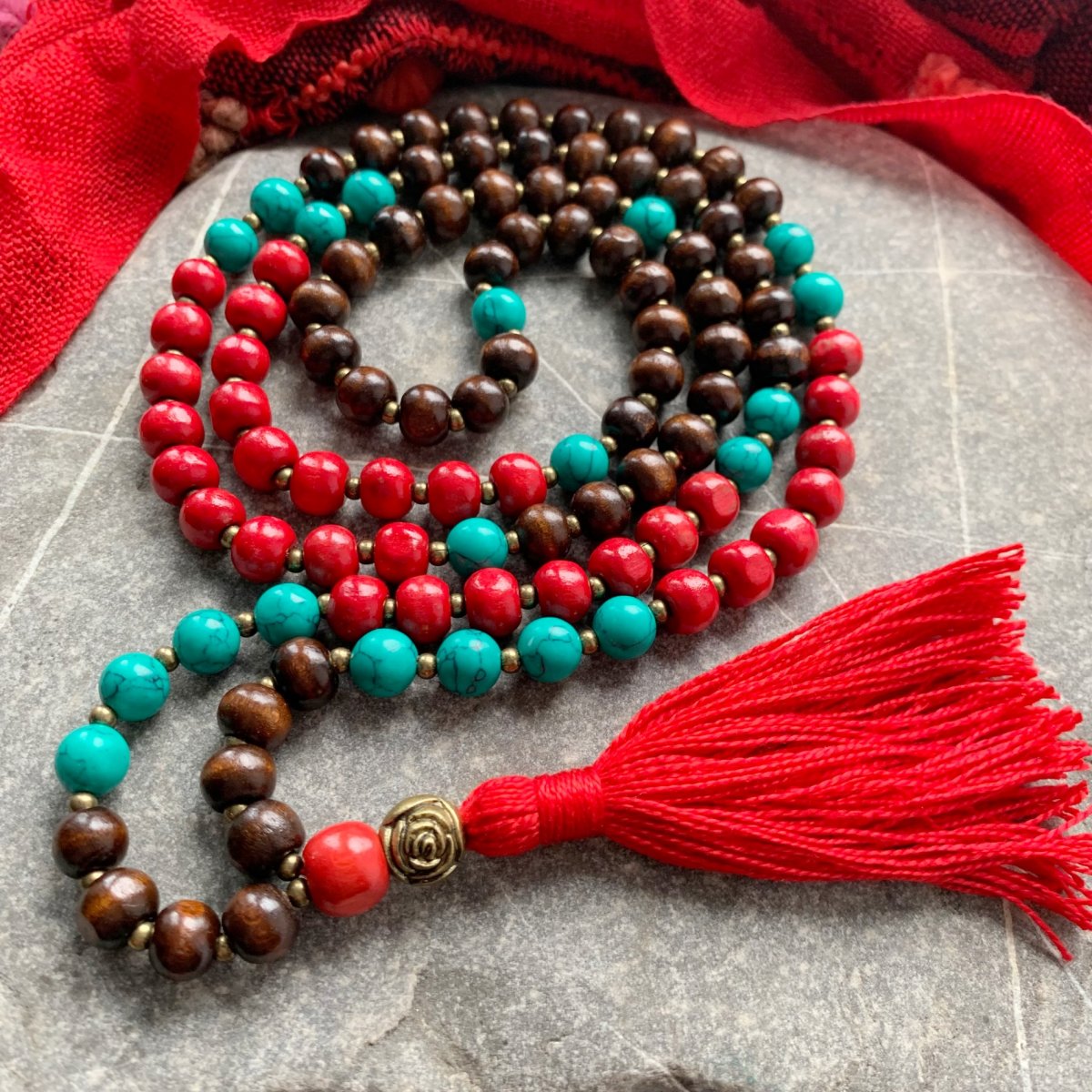 Japa mála - dřevo a howlit