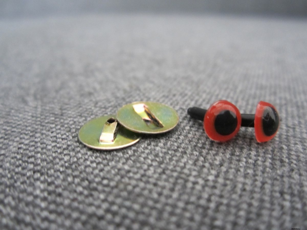 Bezpečnostní oči,  červená barva, 6mm