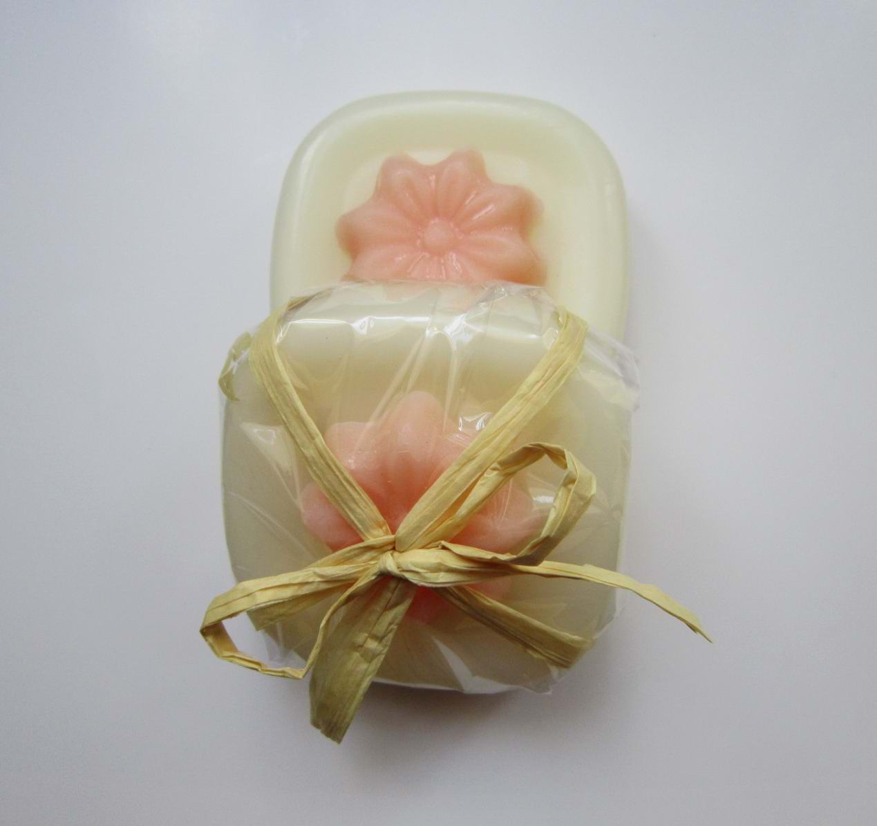 Elegantní mýdlo s vůní ylang.