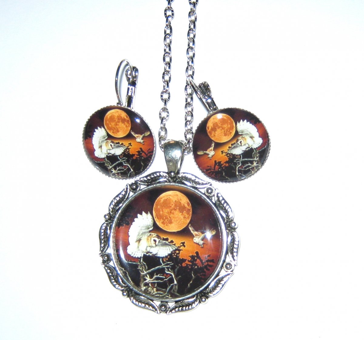 Souprava...Sovy vidí a slyší, co ostatní skrývají.