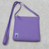 Menší fialová kabelka s kočičkou