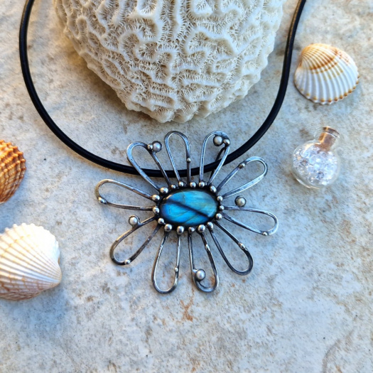 THOMAS flower náhrdelník