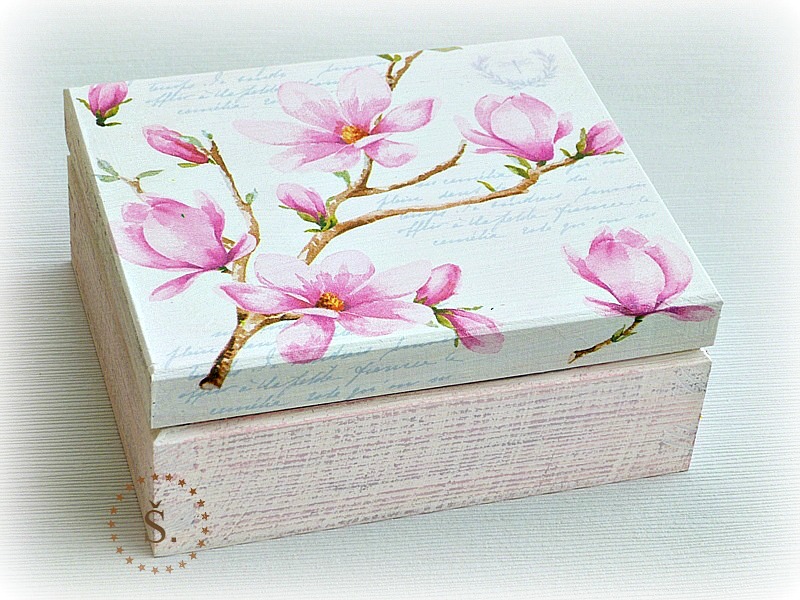 dřevěná truhlička - šperkovnice