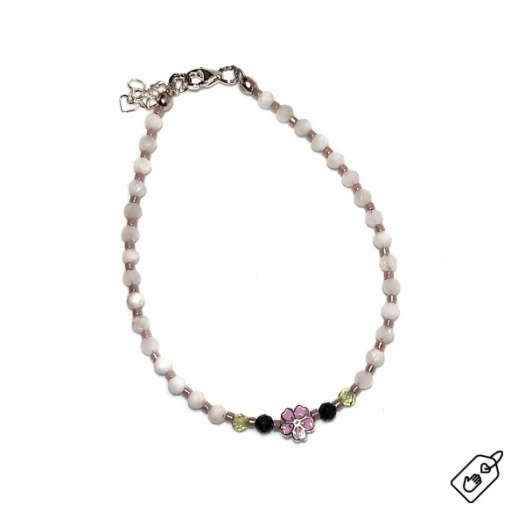 Luxusní náramek s kameny a nádhernou květinou