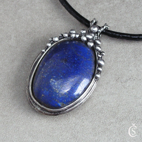 Noční oblohou - Lapis Lazuli