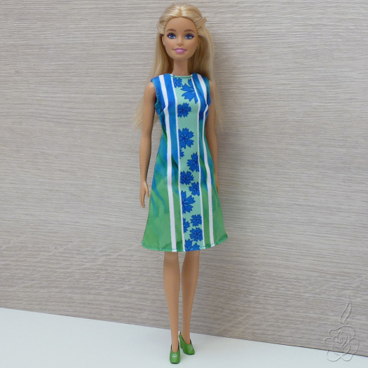 Modrozelené koktejlky pro Barbie
