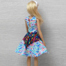 Barevné šaty pro Barbie