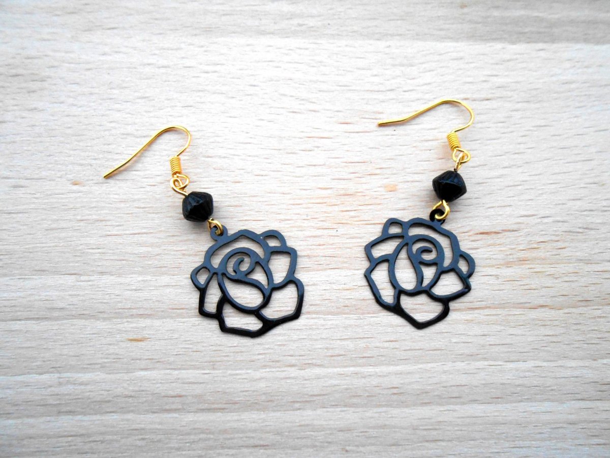 Náušnice černá kytička (60/19)