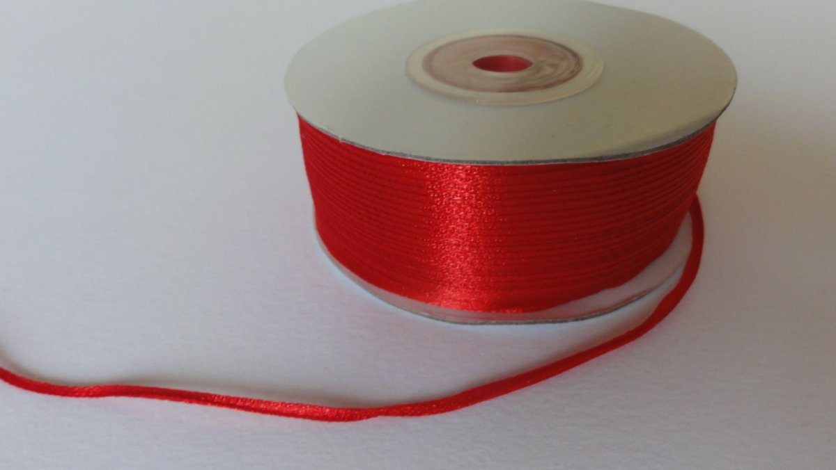 Saténová stužka 3mm- červená  (26) - 3m