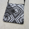 Černobílá crossbody kabelka - Rozálie