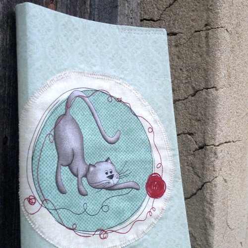 Zvětšovací obal na knihu Kitty