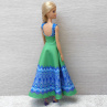 Dlouhé barevné šaty pro Barbie