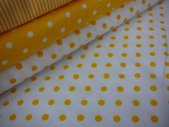 Bavlněná látka - metráž - žlutý puntík na bílé - š. 150 cm