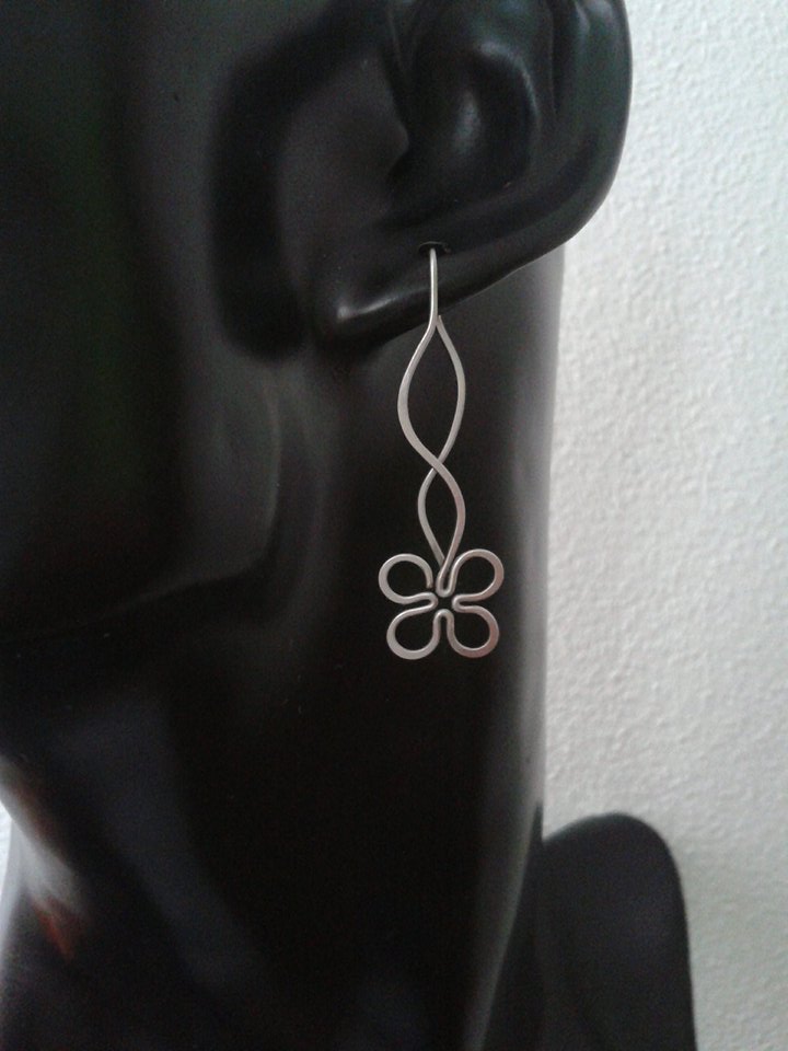 Náušnice - ČTYŘLÍSTKY - chirurgická ocel