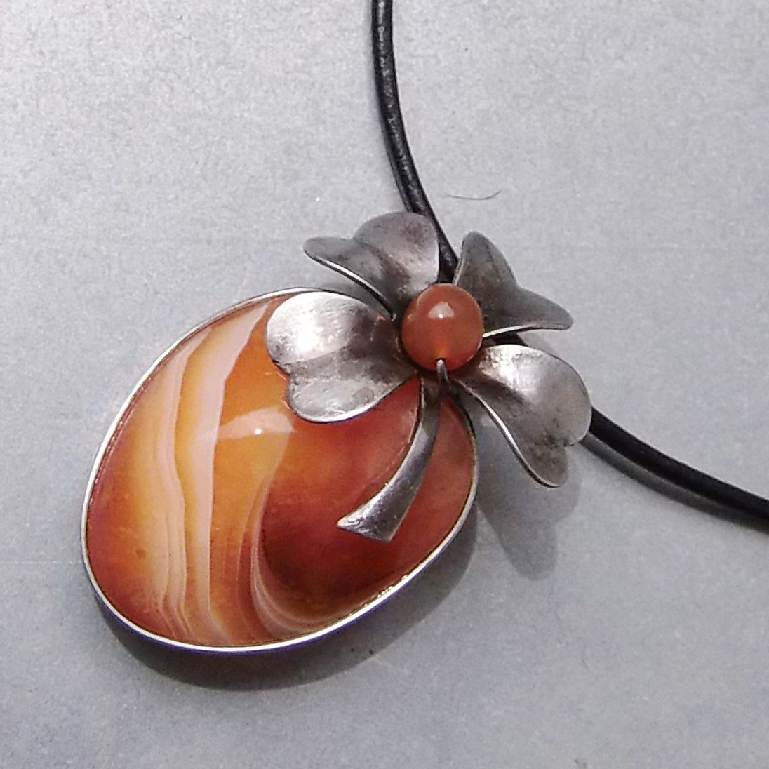 Karneol a čtyřlístek