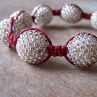 Náramek shamballa z obšitých kuliček